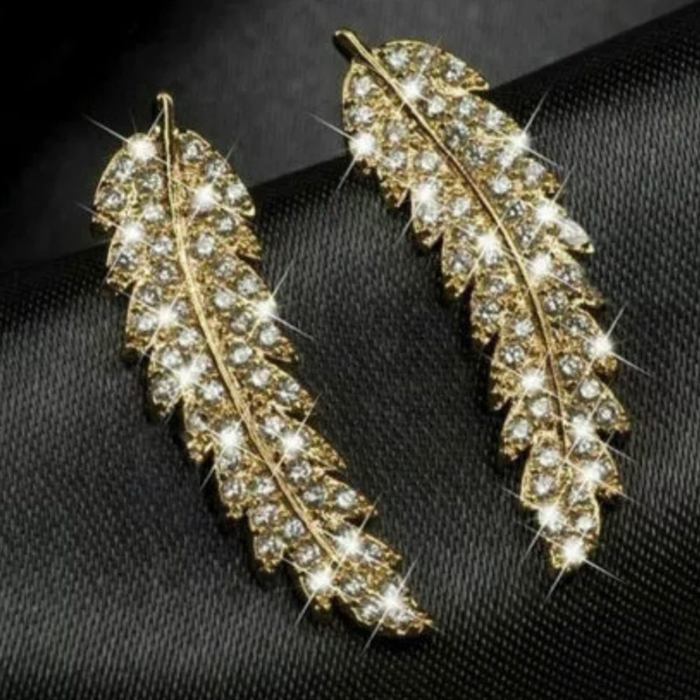 ⚡️Gold Diamond Feather Ear Climbers ⚡️